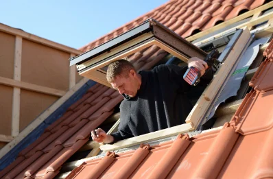 Pose de fenêtres de toit Velux à Brouville